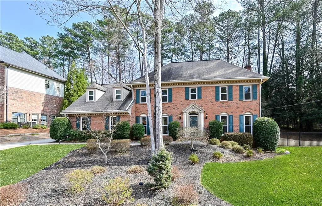 385 Spindle Court, Sandy Springs, Georgia 30350, 5 Bedrooms Bedrooms, ,4 BathroomsBathrooms,Residential,Sold,385 Spindle Court,7181436