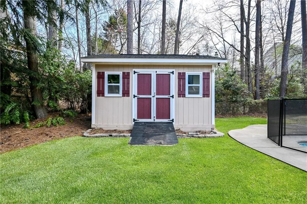 385 Spindle Court, Sandy Springs, Georgia 30350, 5 Bedrooms Bedrooms, ,4 BathroomsBathrooms,Residential,Sold,385 Spindle Court,7181436