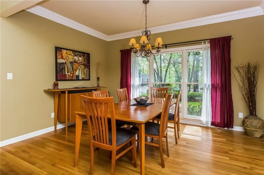 340 Westerhall Court, Sandy Springs, Georgia 30328, 5 Bedrooms Bedrooms, ,3 BathroomsBathrooms,Residential,Sold,340 Westerhall Court,5674137
