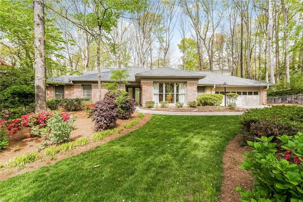 340 Westerhall Court, Sandy Springs, Georgia 30328, 5 Bedrooms Bedrooms, ,3 BathroomsBathrooms,Residential,Sold,340 Westerhall Court,5674137