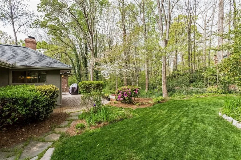 340 Westerhall Court, Sandy Springs, Georgia 30328, 5 Bedrooms Bedrooms, ,3 BathroomsBathrooms,Residential,Sold,340 Westerhall Court,5674137