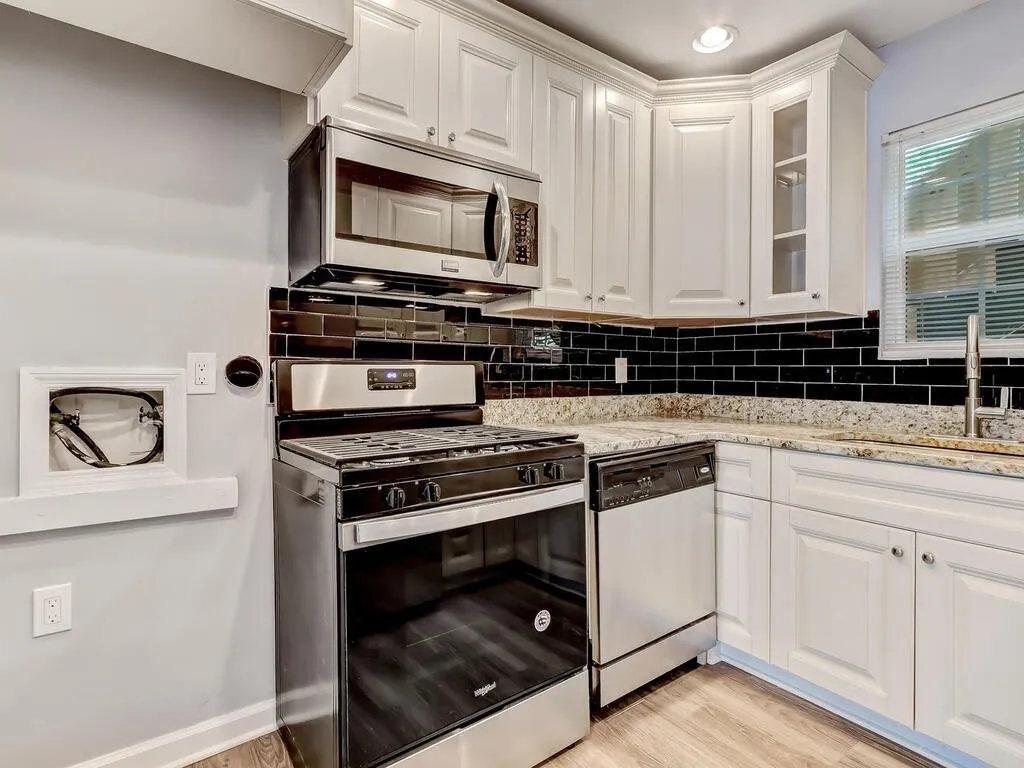 5647 Kingsport Drive, Atlanta, Georgia 30342, 2 Bedrooms Bedrooms, ,1 BathroomBathrooms,Residential,Sold,5647 Kingsport Drive,7074515