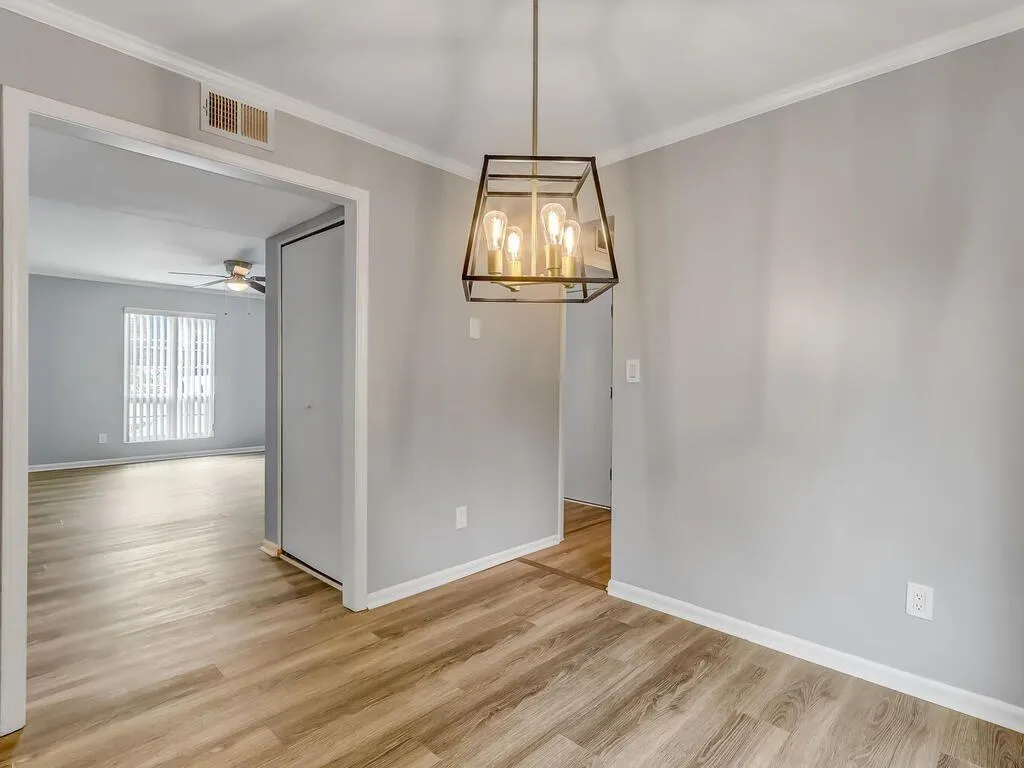 5647 Kingsport Drive, Atlanta, Georgia 30342, 2 Bedrooms Bedrooms, ,1 BathroomBathrooms,Residential,Sold,5647 Kingsport Drive,7074515