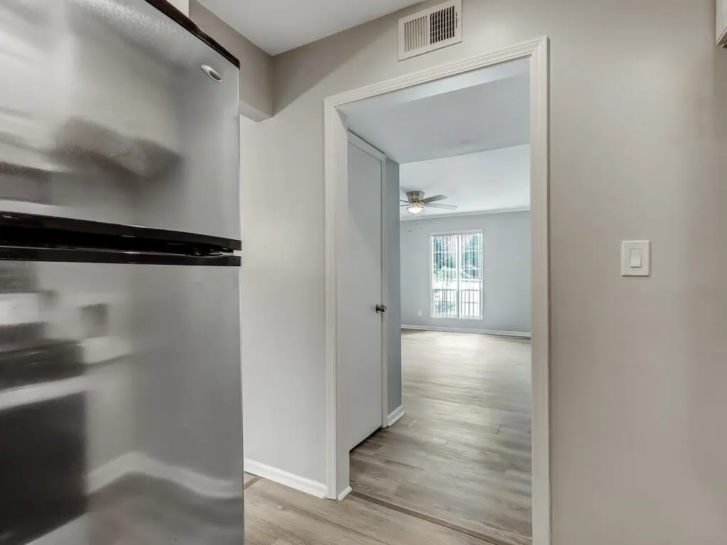 5647 Kingsport Drive, Atlanta, Georgia 30342, 2 Bedrooms Bedrooms, ,1 BathroomBathrooms,Residential,Sold,5647 Kingsport Drive,7074515