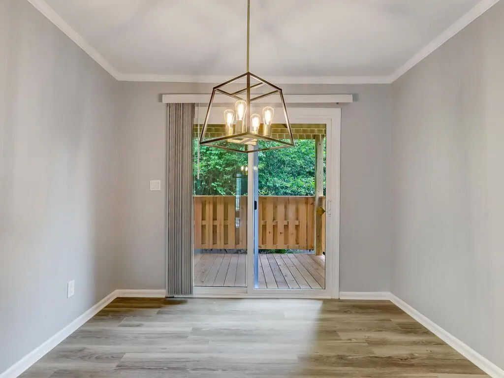 5647 Kingsport Drive, Atlanta, Georgia 30342, 2 Bedrooms Bedrooms, ,1 BathroomBathrooms,Residential,Sold,5647 Kingsport Drive,7074515