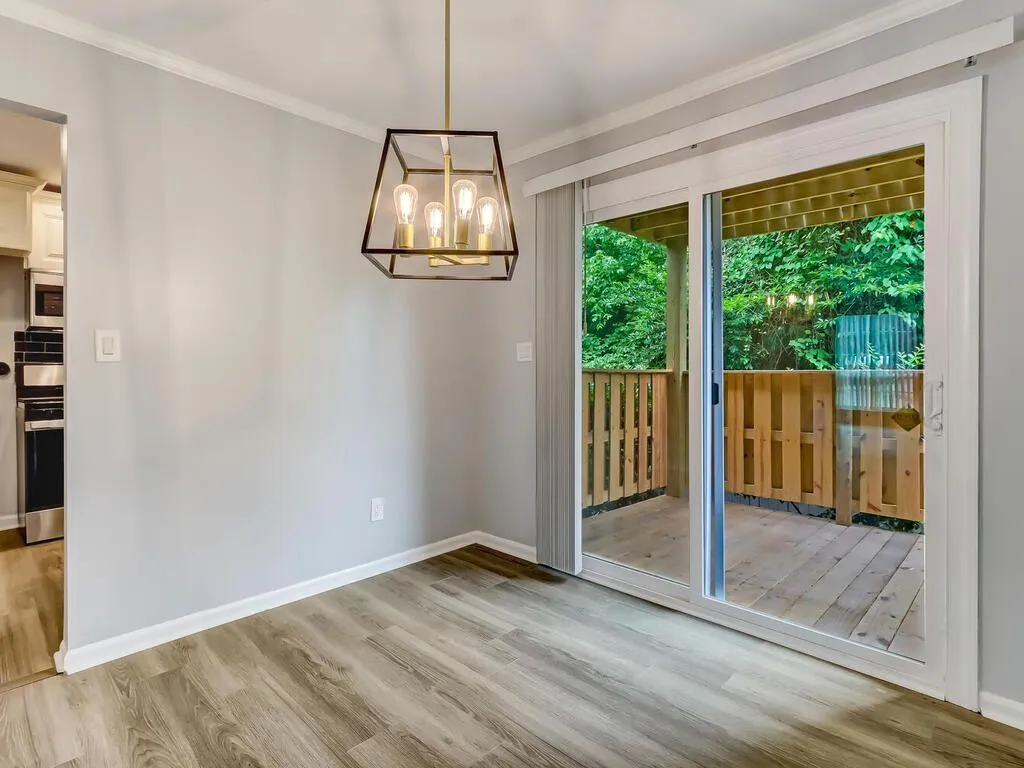 5647 Kingsport Drive, Atlanta, Georgia 30342, 2 Bedrooms Bedrooms, ,1 BathroomBathrooms,Residential,Sold,5647 Kingsport Drive,7074515