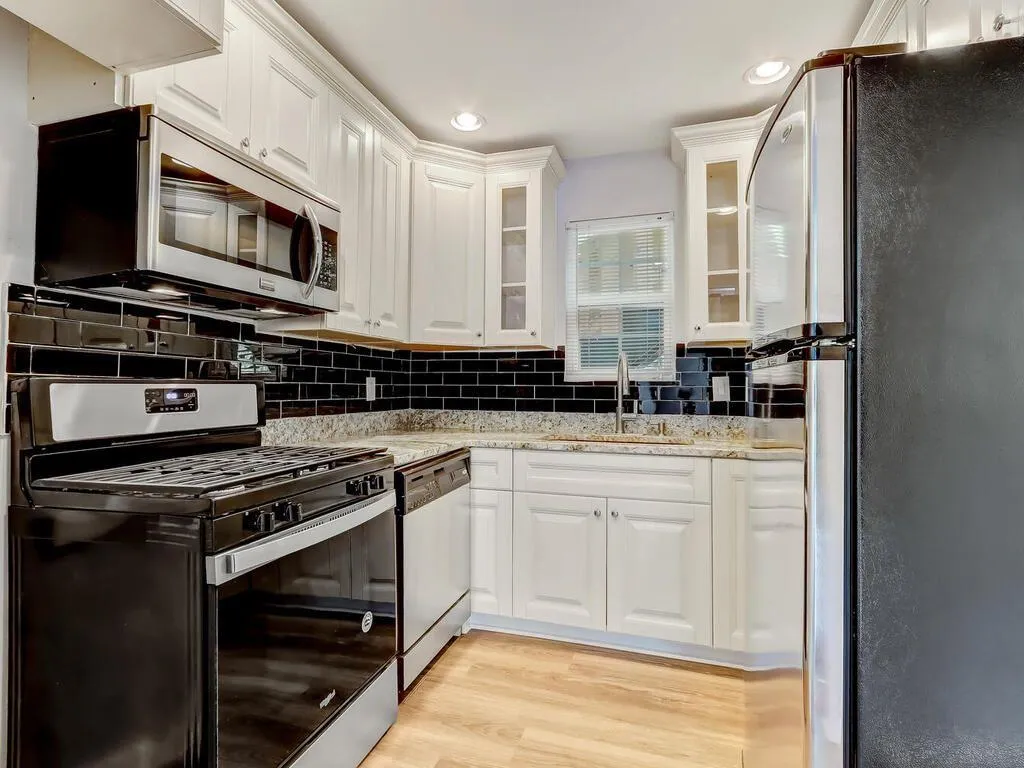 5647 Kingsport Drive, Atlanta, Georgia 30342, 2 Bedrooms Bedrooms, ,1 BathroomBathrooms,Residential,Sold,5647 Kingsport Drive,7074515