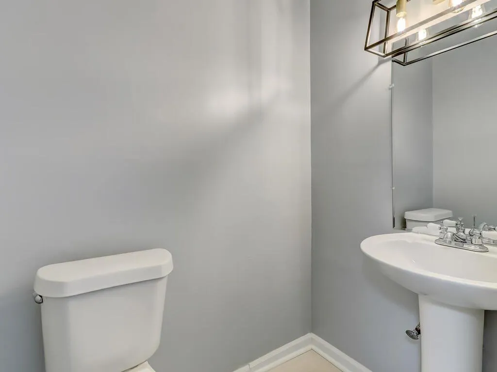 5647 Kingsport Drive, Atlanta, Georgia 30342, 2 Bedrooms Bedrooms, ,1 BathroomBathrooms,Residential,Sold,5647 Kingsport Drive,7074515