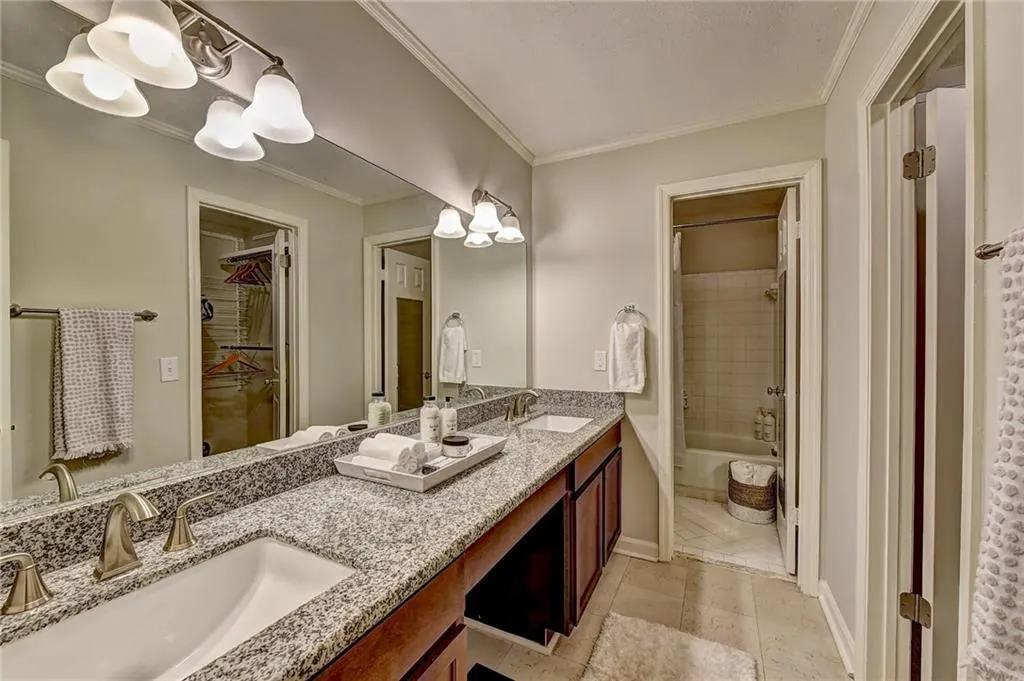 804 Brandywine Circle, Sandy Springs, Georgia 30350, 3 Bedrooms Bedrooms, ,2 BathroomsBathrooms,Residential,Sold,804 Brandywine Circle,6606351