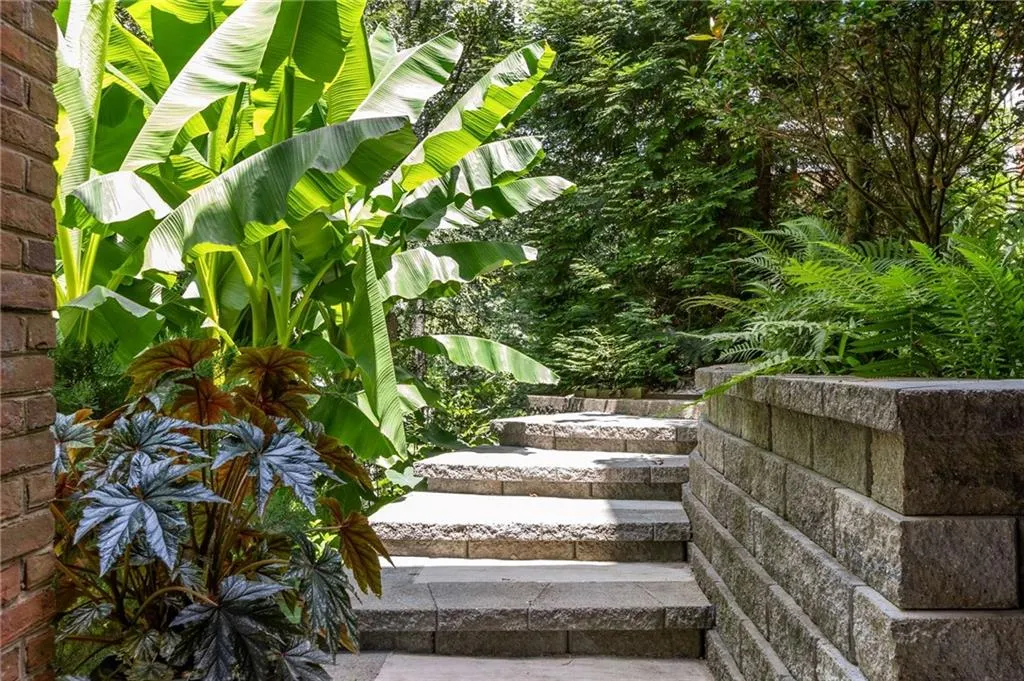 The hardscape is excellent quality