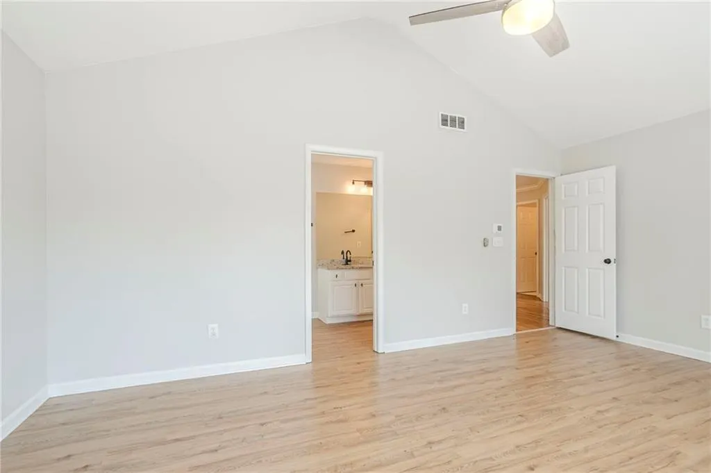 2576 Alvecot Circle Se, Atlanta, Georgia 30339, 3 Bedrooms Bedrooms, ,2 BathroomsBathrooms,Residential,For Sale,2576 Alvecot Circle Se,7621649