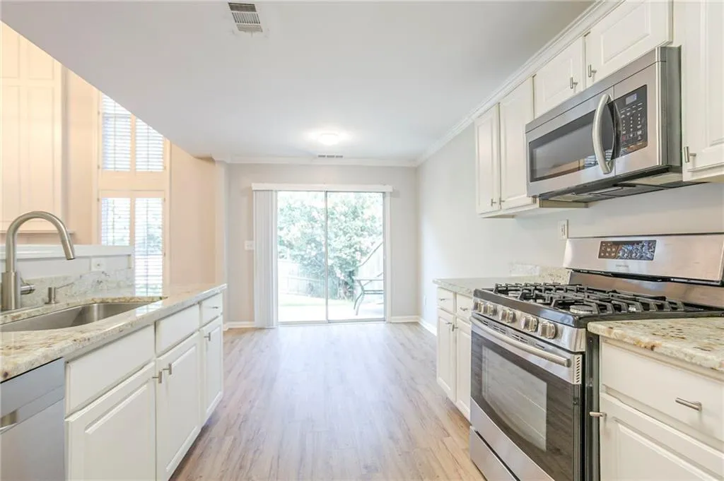 2576 Alvecot Circle Se, Atlanta, Georgia 30339, 3 Bedrooms Bedrooms, ,2 BathroomsBathrooms,Residential,For Sale,2576 Alvecot Circle Se,7621649