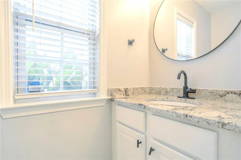 2576 Alvecot Circle Se, Atlanta, Georgia 30339, 3 Bedrooms Bedrooms, ,2 BathroomsBathrooms,Residential,For Sale,2576 Alvecot Circle Se,7621649