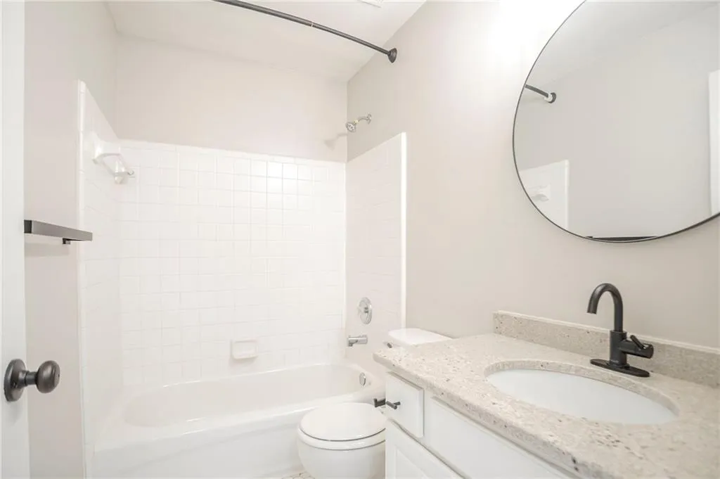 2576 Alvecot Circle Se, Atlanta, Georgia 30339, 3 Bedrooms Bedrooms, ,2 BathroomsBathrooms,Residential,For Sale,2576 Alvecot Circle Se,7621649