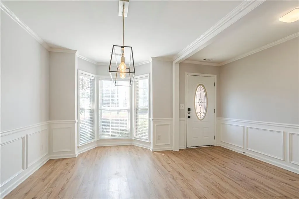 2576 Alvecot Circle Se, Atlanta, Georgia 30339, 3 Bedrooms Bedrooms, ,2 BathroomsBathrooms,Residential,For Sale,2576 Alvecot Circle Se,7621649