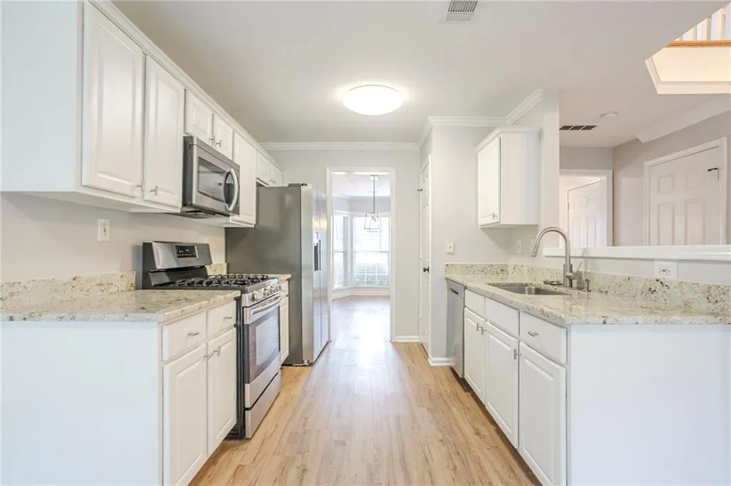 2576 Alvecot Circle Se, Atlanta, Georgia 30339, 3 Bedrooms Bedrooms, ,2 BathroomsBathrooms,Residential,For Sale,2576 Alvecot Circle Se,7621649