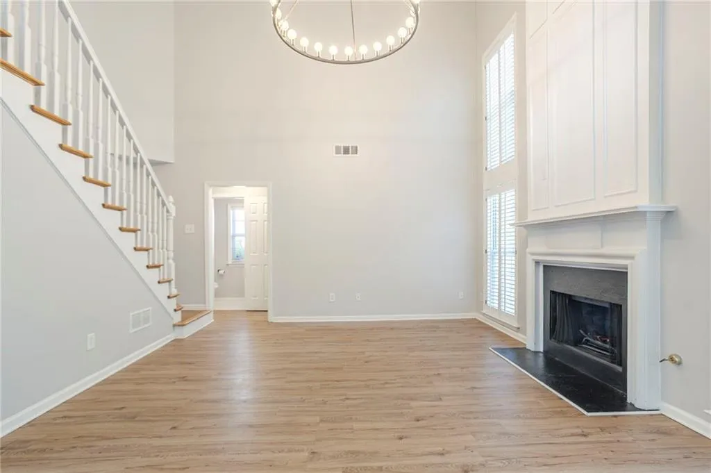 2576 Alvecot Circle Se, Atlanta, Georgia 30339, 3 Bedrooms Bedrooms, ,2 BathroomsBathrooms,Residential,For Sale,2576 Alvecot Circle Se,7621649