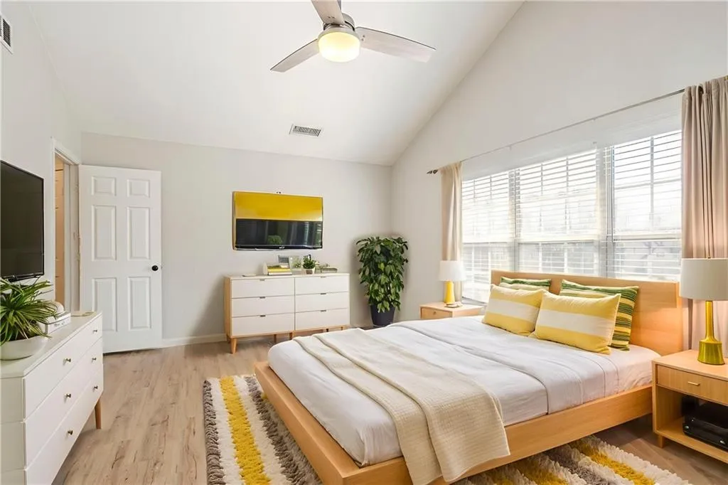 2576 Alvecot Circle Se, Atlanta, Georgia 30339, 3 Bedrooms Bedrooms, ,2 BathroomsBathrooms,Residential,For Sale,2576 Alvecot Circle Se,7621649