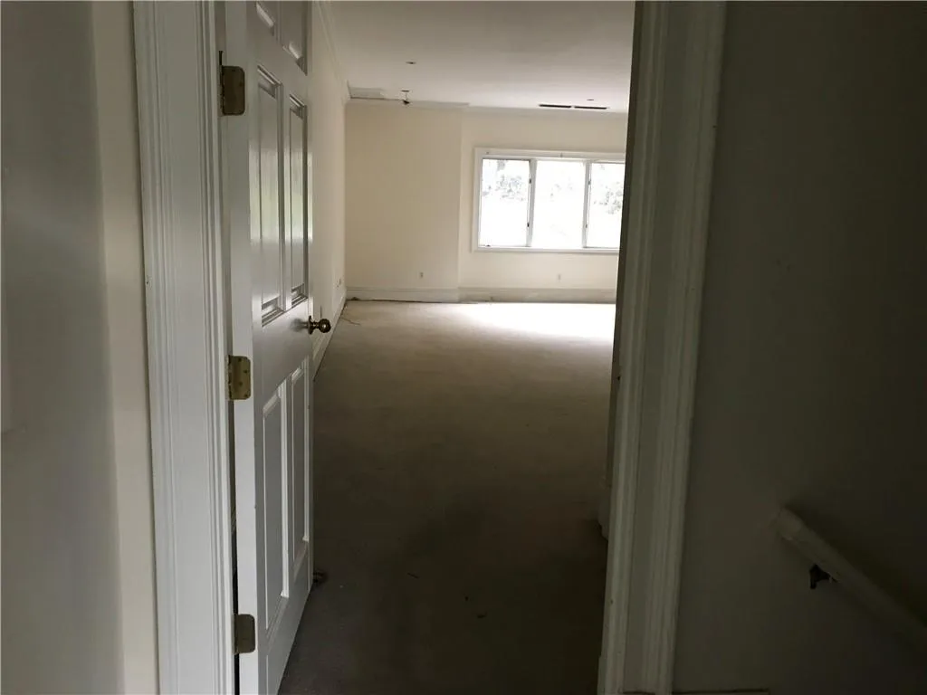 305 Wilderlake Court, Sandy Springs, Georgia 30328, 8 Bedrooms Bedrooms, ,6 BathroomsBathrooms,Residential,Sold,305 Wilderlake Court,6673773