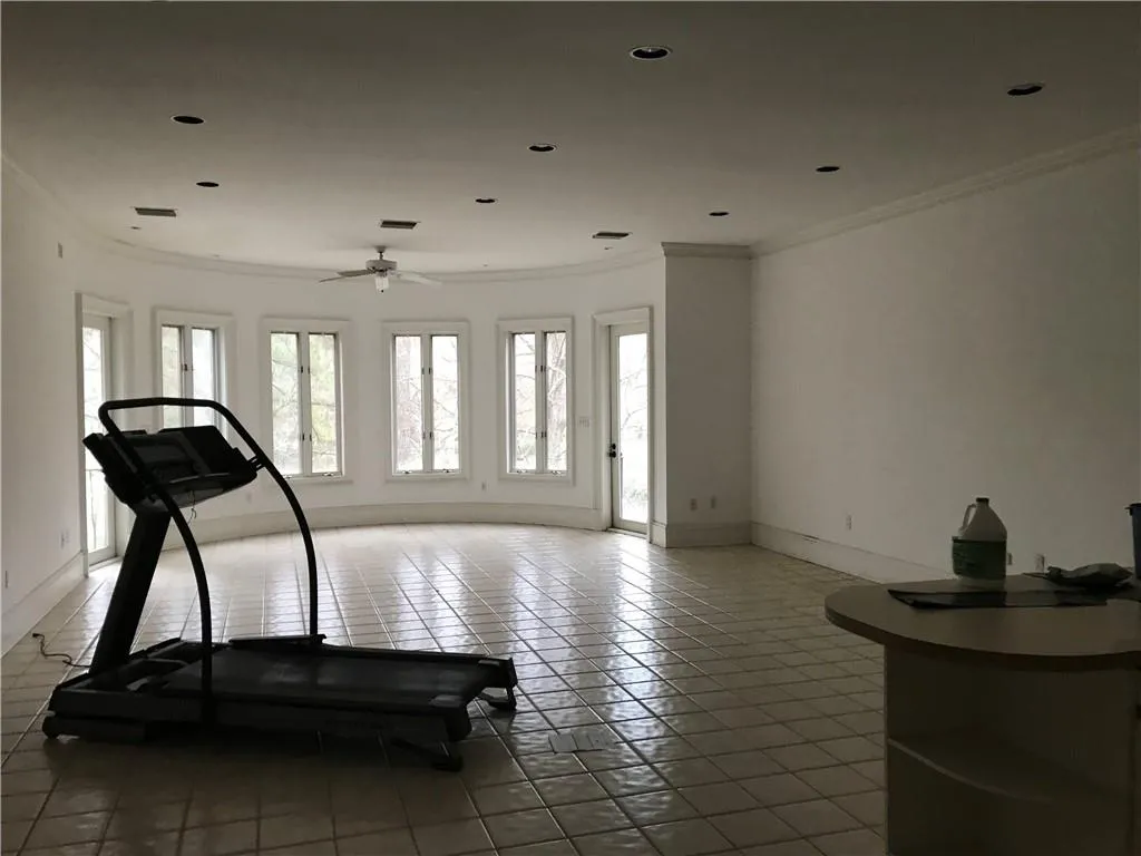 305 Wilderlake Court, Sandy Springs, Georgia 30328, 8 Bedrooms Bedrooms, ,6 BathroomsBathrooms,Residential,Sold,305 Wilderlake Court,6673773