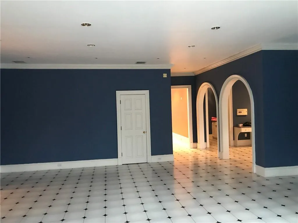 305 Wilderlake Court, Sandy Springs, Georgia 30328, 8 Bedrooms Bedrooms, ,6 BathroomsBathrooms,Residential,Sold,305 Wilderlake Court,6673773