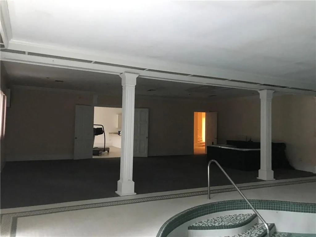 305 Wilderlake Court, Sandy Springs, Georgia 30328, 8 Bedrooms Bedrooms, ,6 BathroomsBathrooms,Residential,Sold,305 Wilderlake Court,6673773