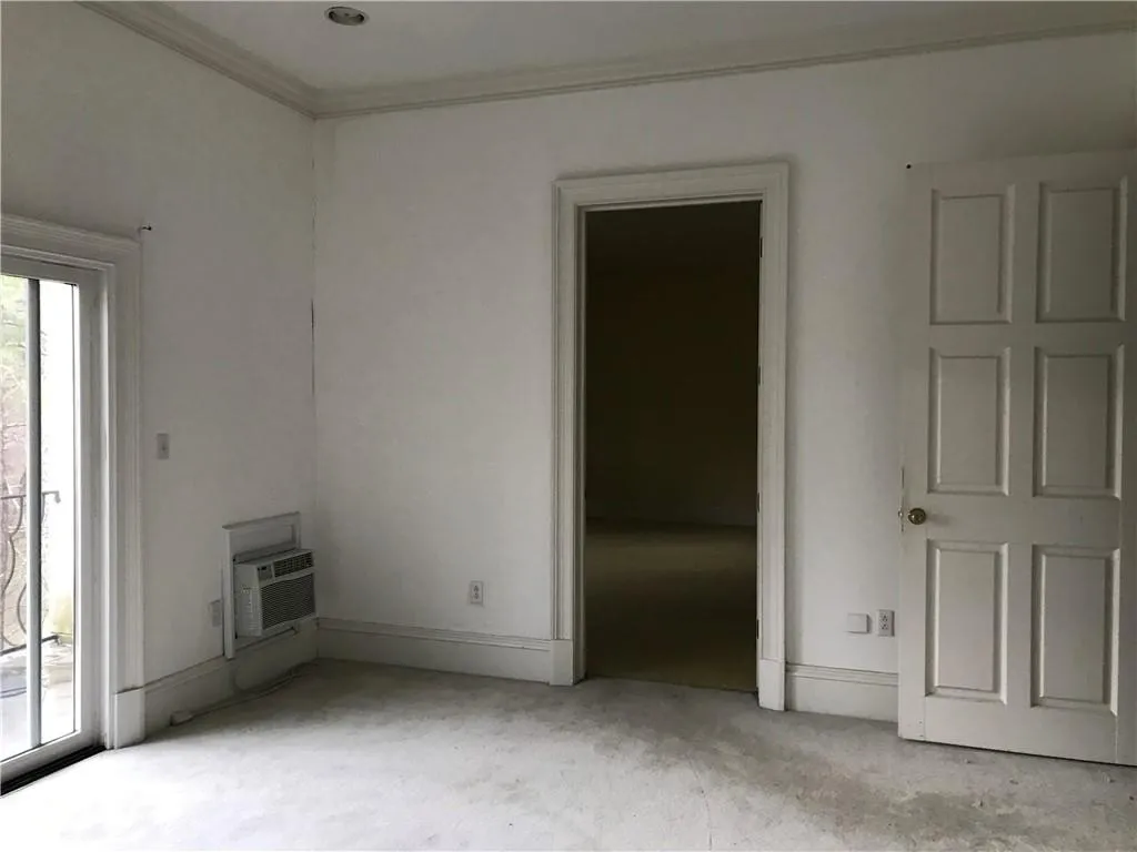 305 Wilderlake Court, Sandy Springs, Georgia 30328, 8 Bedrooms Bedrooms, ,6 BathroomsBathrooms,Residential,Sold,305 Wilderlake Court,6673773