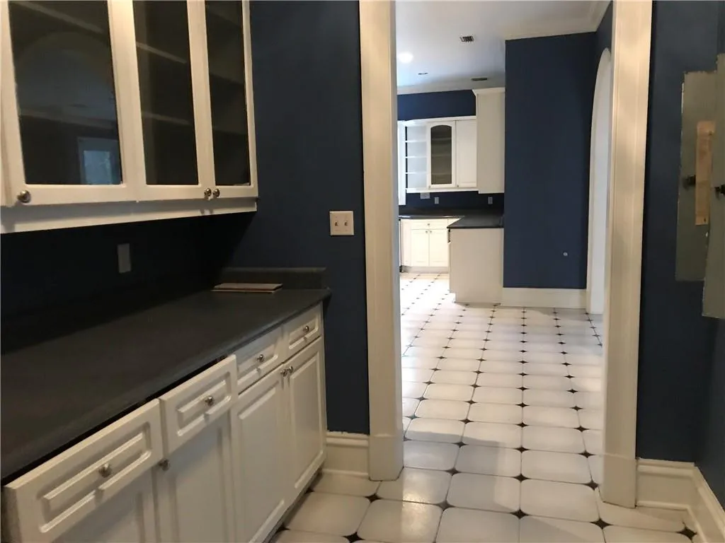 305 Wilderlake Court, Sandy Springs, Georgia 30328, 8 Bedrooms Bedrooms, ,6 BathroomsBathrooms,Residential,Sold,305 Wilderlake Court,6673773