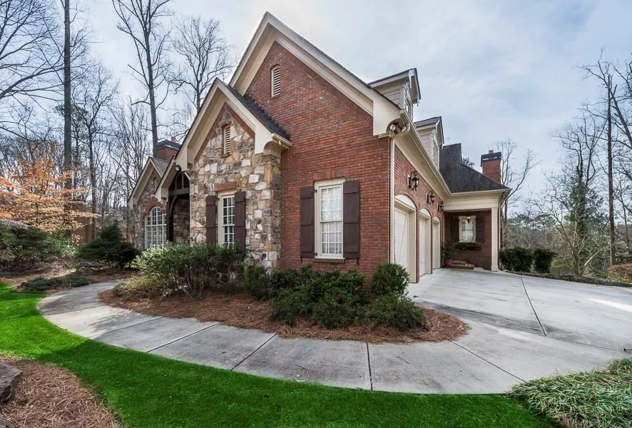 5065 Carol Lane, Sandy Springs, Georgia 30327, 5 Bedrooms Bedrooms, ,5 BathroomsBathrooms,Residential,Sold,5065 Carol Lane,5644780
