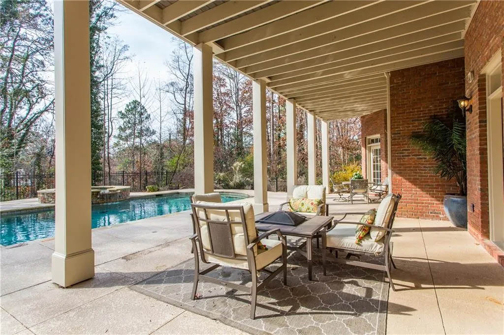 5065 Carol Lane, Sandy Springs, Georgia 30327, 5 Bedrooms Bedrooms, ,5 BathroomsBathrooms,Residential,Sold,5065 Carol Lane,5644780
