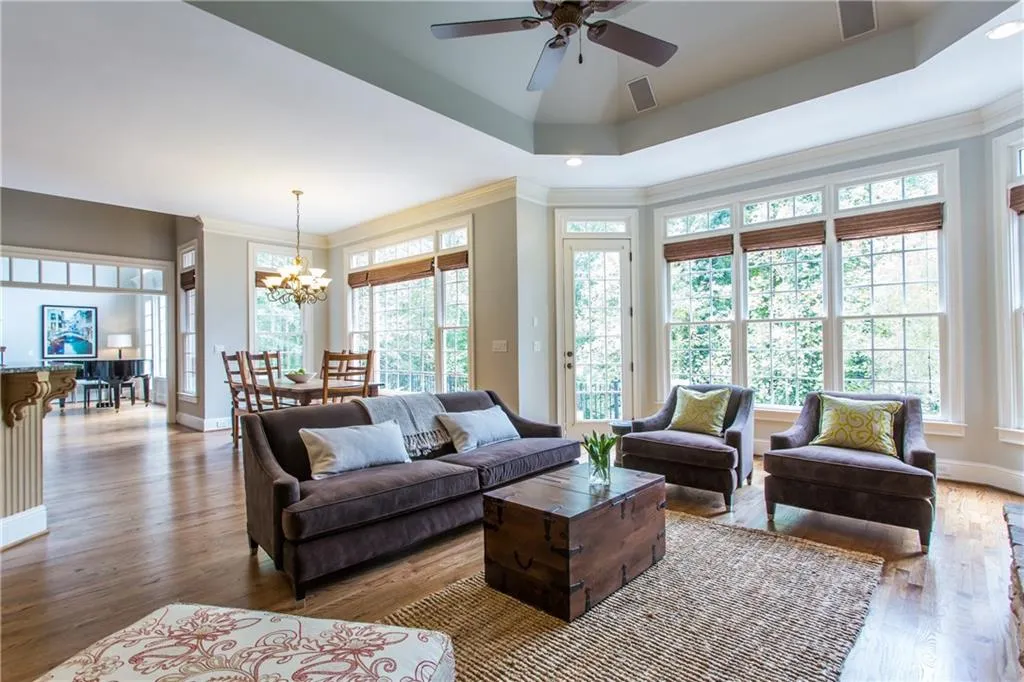 5065 Carol Lane, Sandy Springs, Georgia 30327, 5 Bedrooms Bedrooms, ,5 BathroomsBathrooms,Residential,Sold,5065 Carol Lane,5644780