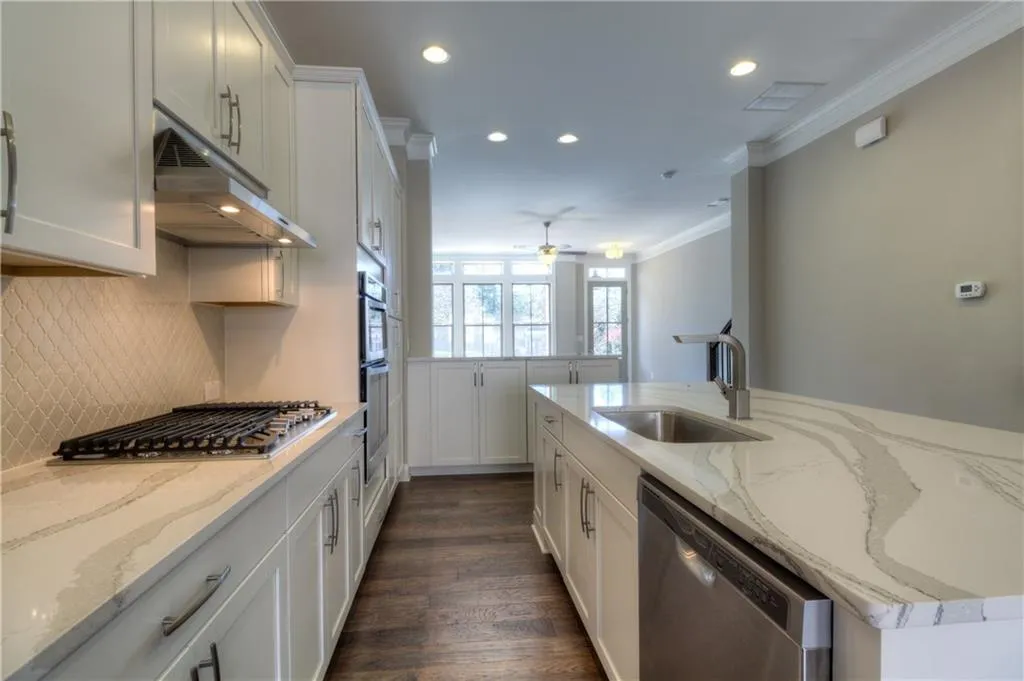 53 Weston Drive Unit 11, Sandy Springs, Georgia 30328, 3 Bedrooms Bedrooms, ,3 BathroomsBathrooms,Residential,Sold,53 Weston Drive Unit 11,5768847