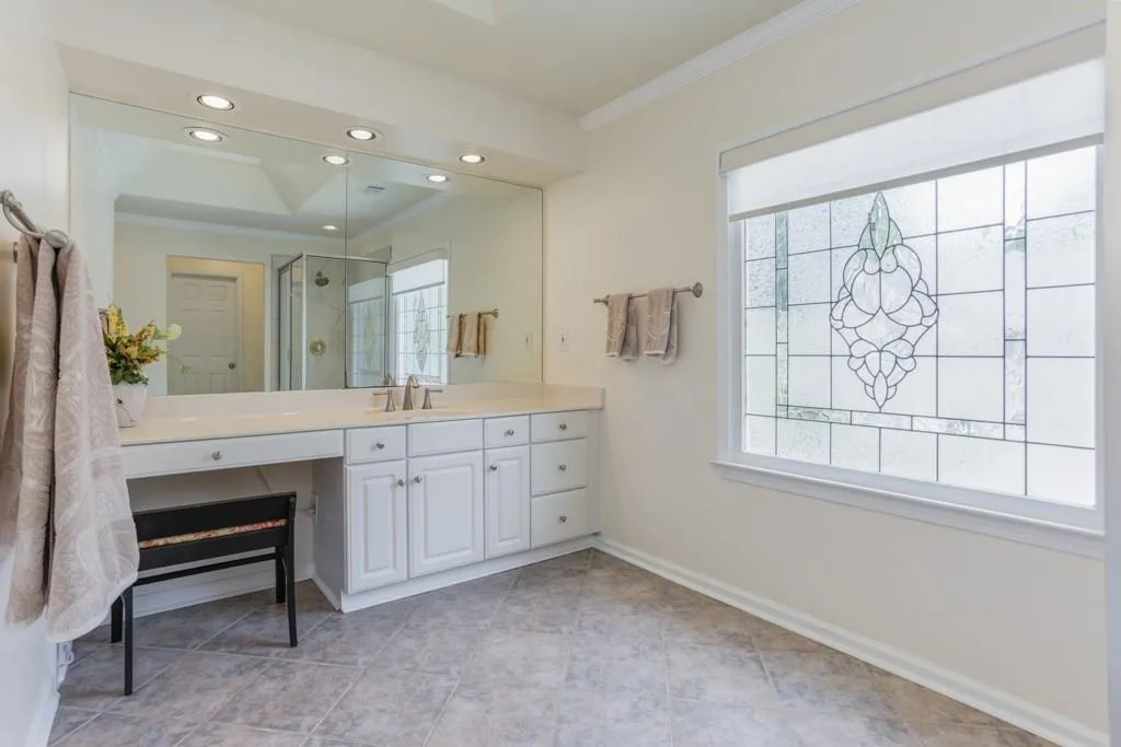 400 Glenridge Close Court, Atlanta, Georgia 30328, 4 Bedrooms Bedrooms, ,3 BathroomsBathrooms,Residential,Sold,400 Glenridge Close Court,6576490