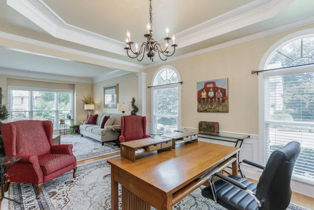 400 Glenridge Close Court, Atlanta, Georgia 30328, 4 Bedrooms Bedrooms, ,3 BathroomsBathrooms,Residential,Sold,400 Glenridge Close Court,6576490