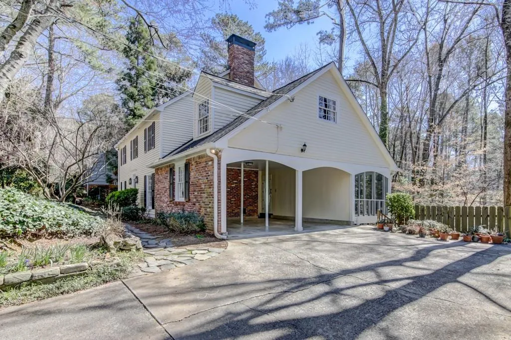 560 Tanacrest Circle, Atlanta, Georgia 30328, 6 Bedrooms Bedrooms, ,3 BathroomsBathrooms,Residential,Sold,560 Tanacrest Circle,6515894