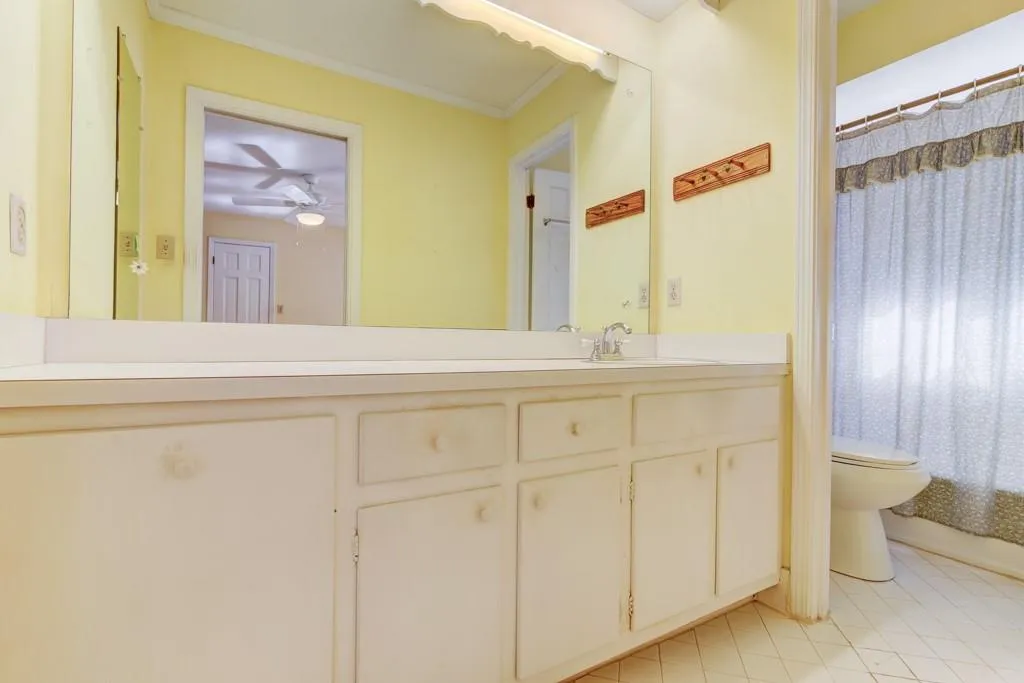 560 Tanacrest Circle, Atlanta, Georgia 30328, 6 Bedrooms Bedrooms, ,3 BathroomsBathrooms,Residential,Sold,560 Tanacrest Circle,6515894