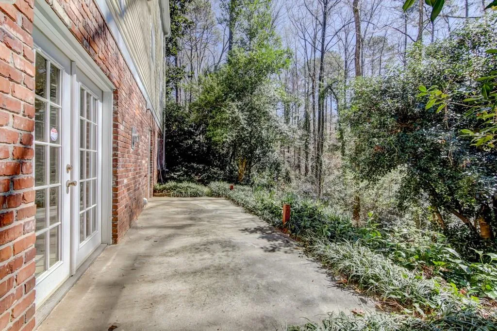 560 Tanacrest Circle, Atlanta, Georgia 30328, 6 Bedrooms Bedrooms, ,3 BathroomsBathrooms,Residential,Sold,560 Tanacrest Circle,6515894