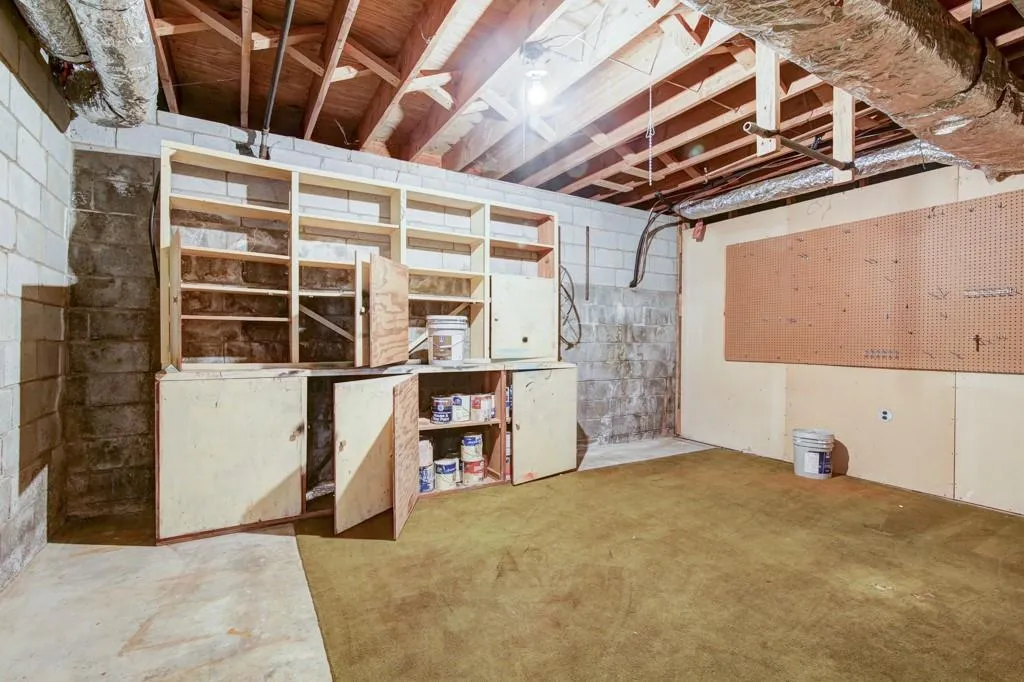 560 Tanacrest Circle, Atlanta, Georgia 30328, 6 Bedrooms Bedrooms, ,3 BathroomsBathrooms,Residential,Sold,560 Tanacrest Circle,6515894