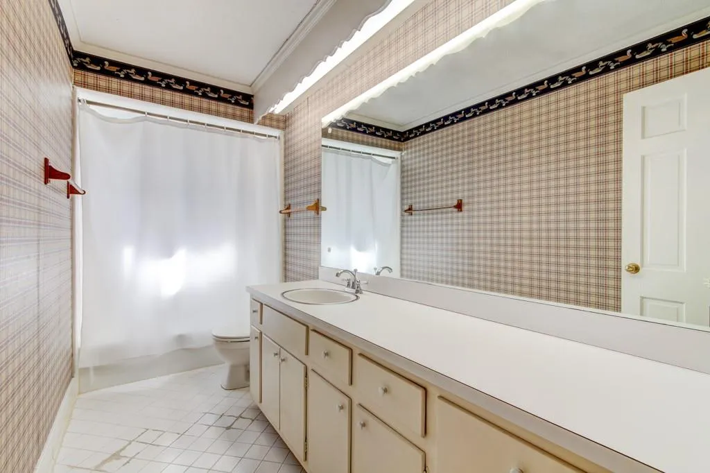 560 Tanacrest Circle, Atlanta, Georgia 30328, 6 Bedrooms Bedrooms, ,3 BathroomsBathrooms,Residential,Sold,560 Tanacrest Circle,6515894