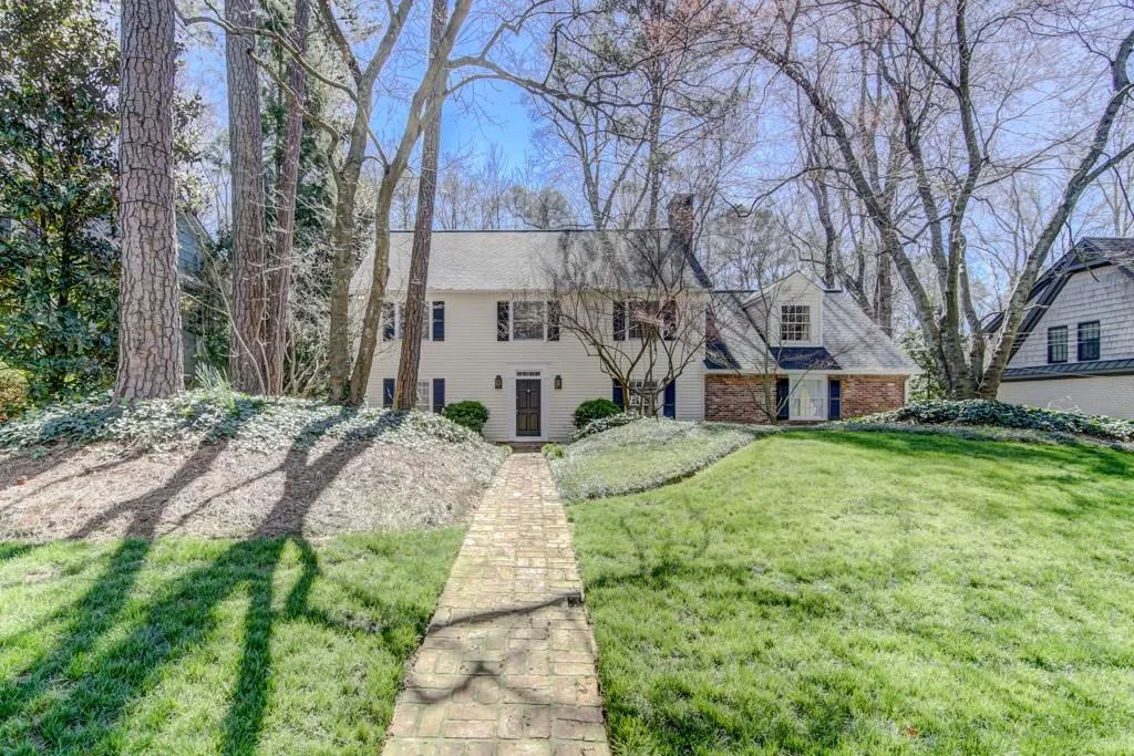 560 Tanacrest Circle, Atlanta, Georgia 30328, 6 Bedrooms Bedrooms, ,3 BathroomsBathrooms,Residential,Sold,560 Tanacrest Circle,6515894