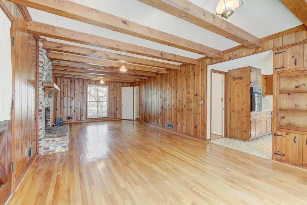 560 Tanacrest Circle, Atlanta, Georgia 30328, 6 Bedrooms Bedrooms, ,3 BathroomsBathrooms,Residential,Sold,560 Tanacrest Circle,6515894