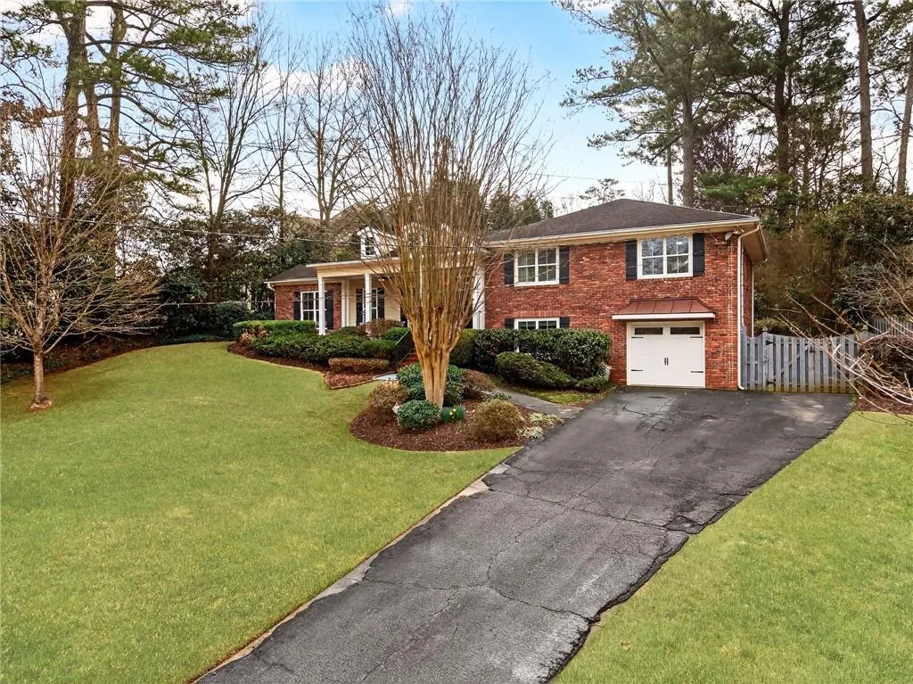 4735 Kitty Hawk Place, Atlanta, Georgia 30342, 3 Bedrooms Bedrooms, ,2 BathroomsBathrooms,Residential,Sold,4735 Kitty Hawk Place,7722386