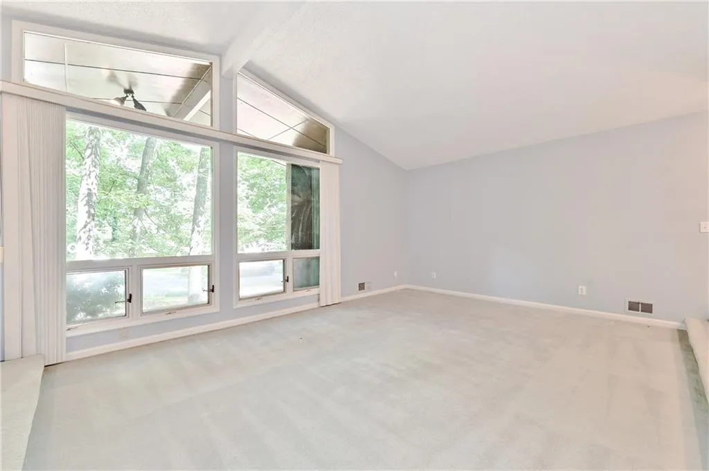 7270 Northgreen Drive, Sandy Springs, Georgia 30328, 4 Bedrooms Bedrooms, ,2 BathroomsBathrooms,Residential,Sold,7270 Northgreen Drive,6727841