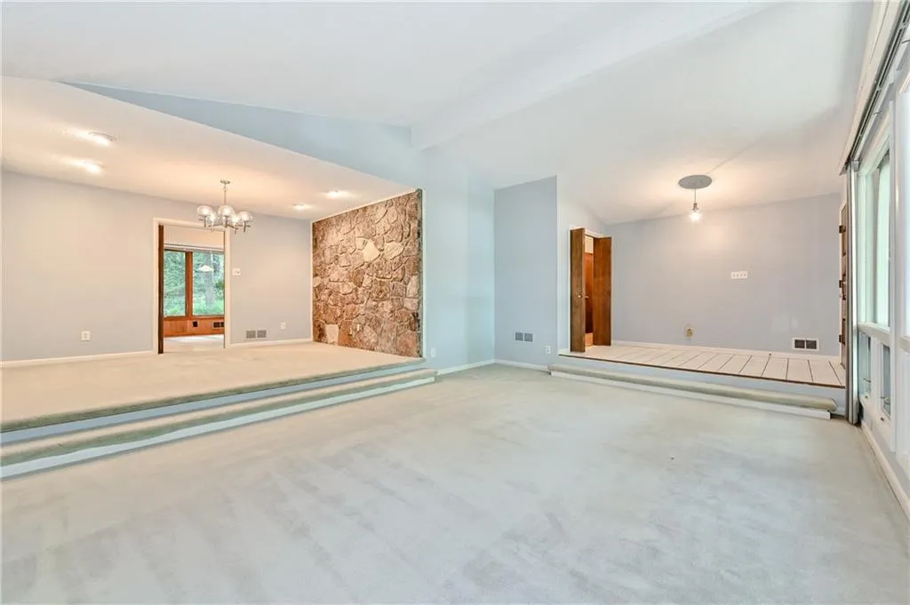 7270 Northgreen Drive, Sandy Springs, Georgia 30328, 4 Bedrooms Bedrooms, ,2 BathroomsBathrooms,Residential,Sold,7270 Northgreen Drive,6727841