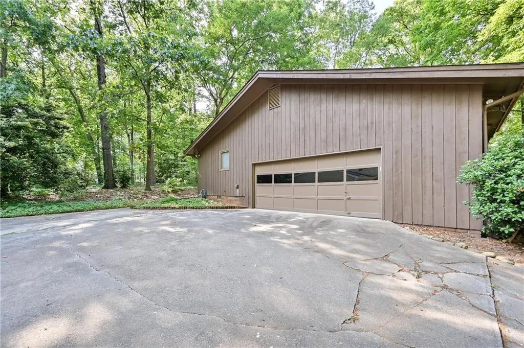 7270 Northgreen Drive, Sandy Springs, Georgia 30328, 4 Bedrooms Bedrooms, ,2 BathroomsBathrooms,Residential,Sold,7270 Northgreen Drive,6727841