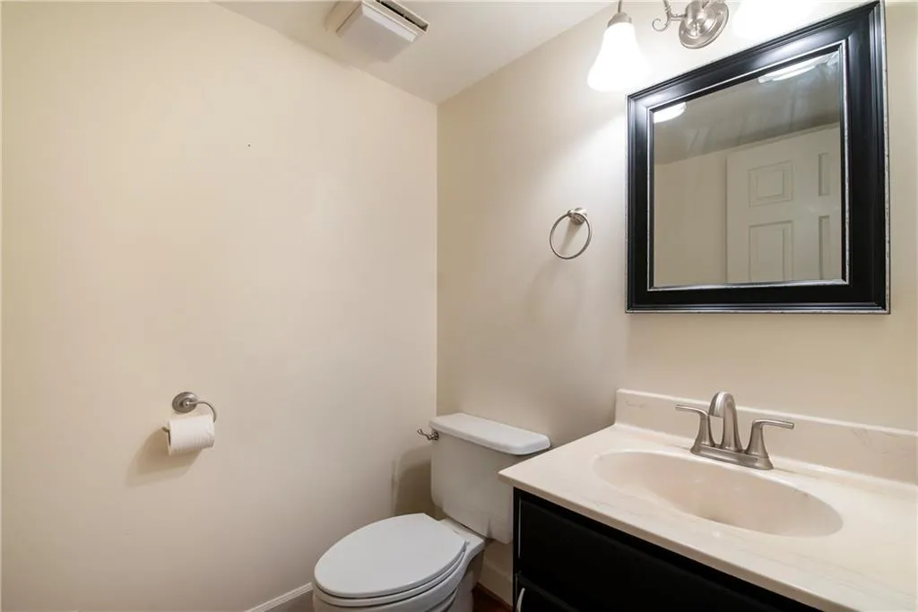 8695 Hope Mews Court, Sandy Springs, Georgia 30350, 2 Bedrooms Bedrooms, ,2 BathroomsBathrooms,Residential,Sold,8695 Hope Mews Court,6932103