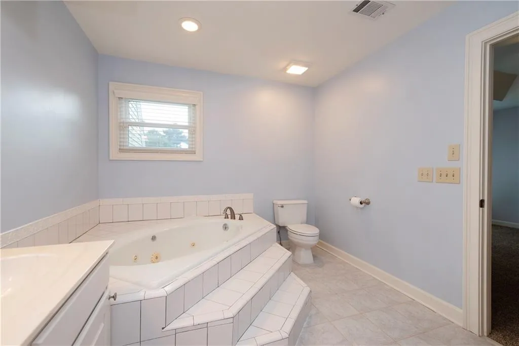8695 Hope Mews Court, Sandy Springs, Georgia 30350, 2 Bedrooms Bedrooms, ,2 BathroomsBathrooms,Residential,Sold,8695 Hope Mews Court,6932103