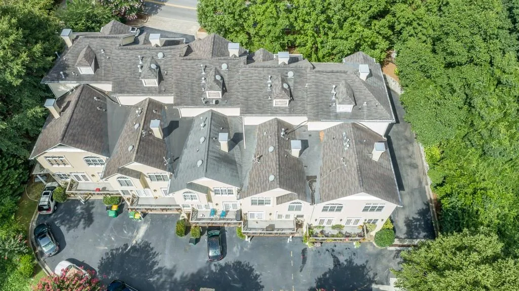 331 Carpenter Drive Unit 9, Atlanta, Georgia 30328, 2 Bedrooms Bedrooms, ,2 BathroomsBathrooms,Residential,Sold,331 Carpenter Drive Unit 9,6757811