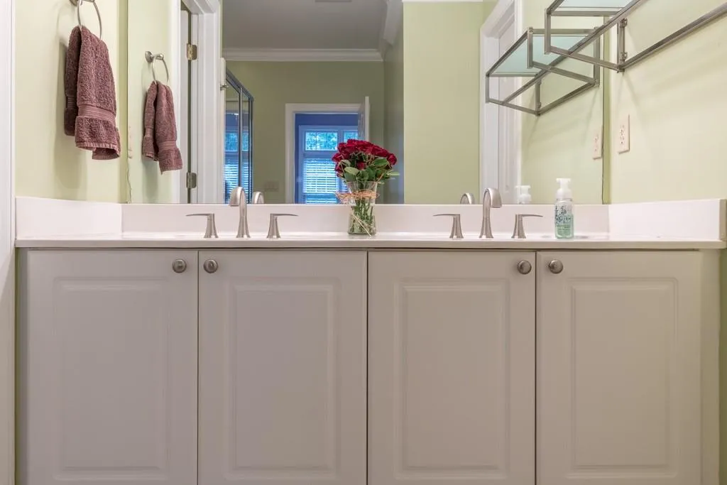 331 Carpenter Drive Unit 9, Atlanta, Georgia 30328, 2 Bedrooms Bedrooms, ,2 BathroomsBathrooms,Residential,Sold,331 Carpenter Drive Unit 9,6757811