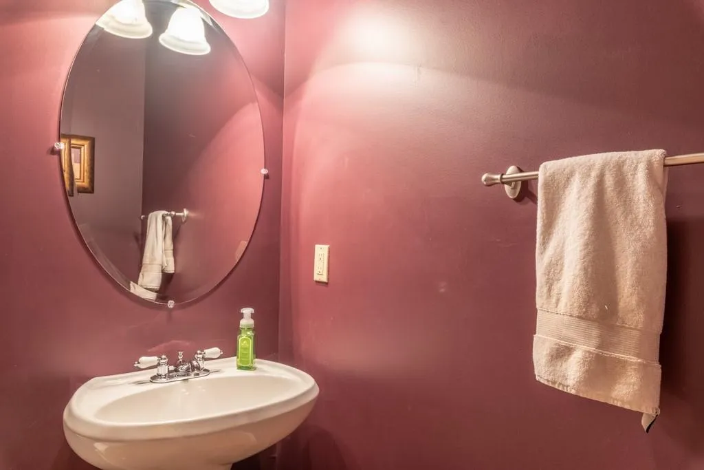 331 Carpenter Drive Unit 9, Atlanta, Georgia 30328, 2 Bedrooms Bedrooms, ,2 BathroomsBathrooms,Residential,Sold,331 Carpenter Drive Unit 9,6757811